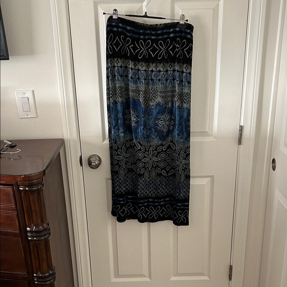 Coldwater Creek Black and Blue Maxi Skirt, Size XL. NWOT